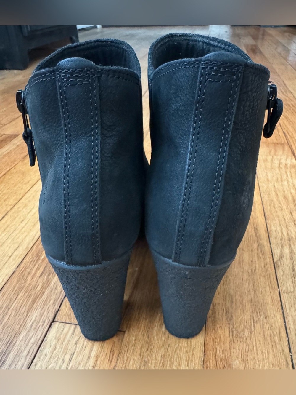 Timberland Black Suede Block Heel Ankle Boots - Picture 3 of 6